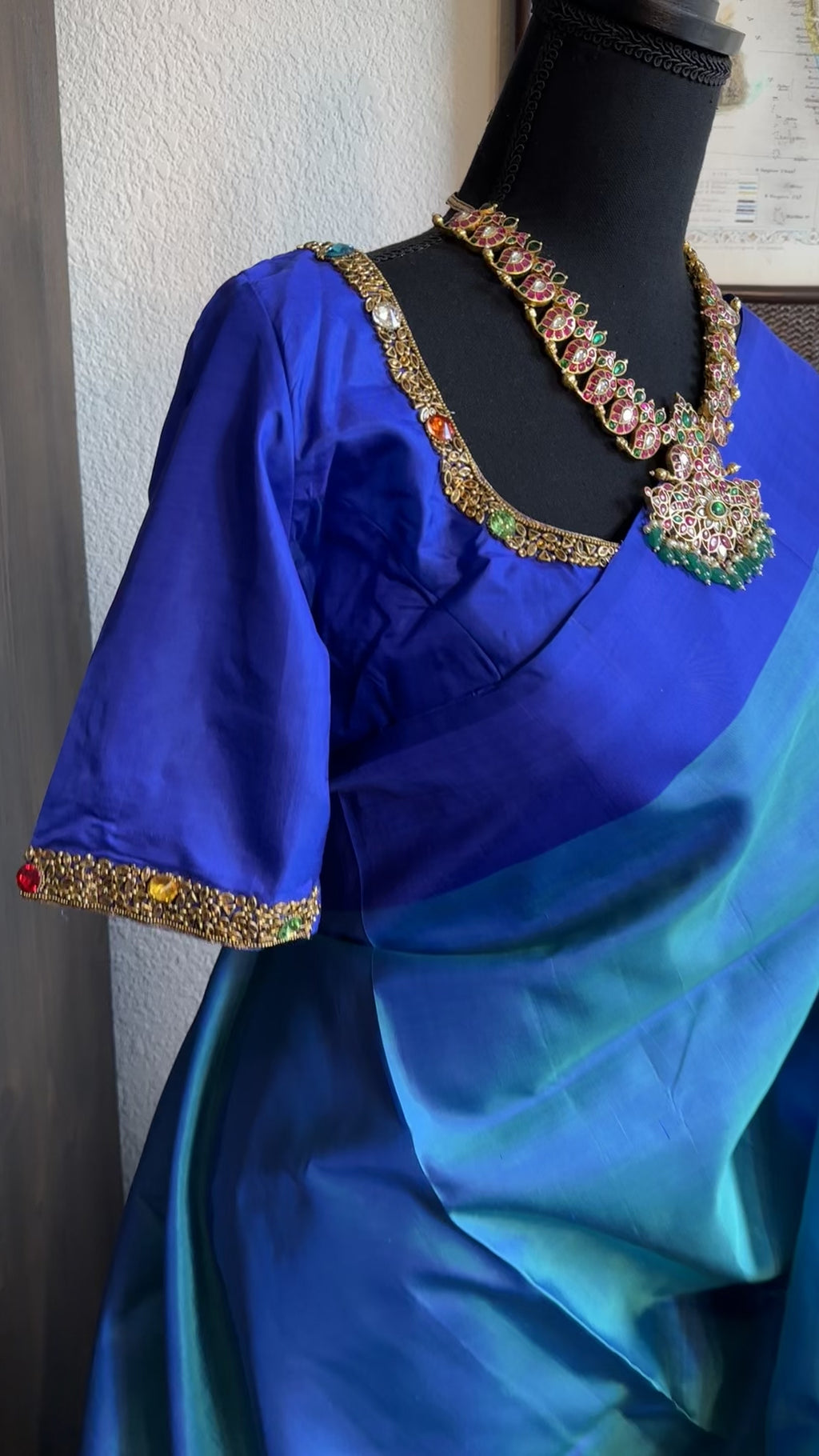 Pure blue kanjivaram silk saree borderless plain kanchi pattu saree online handwoven kanchi pattu saree usa 